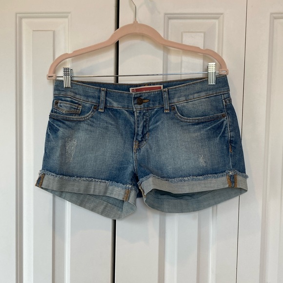 GAP Pants - Gap denim shorts. Size 6